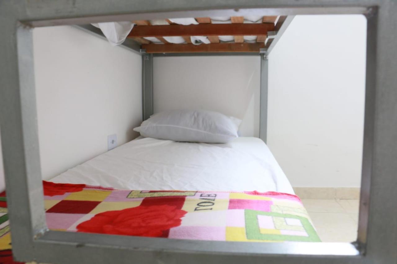 State Hostel - Em Frente Ao Metro São Paulo Eksteriør billede