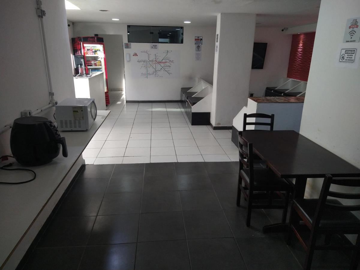 State Hostel - Em Frente Ao Metro São Paulo Eksteriør billede