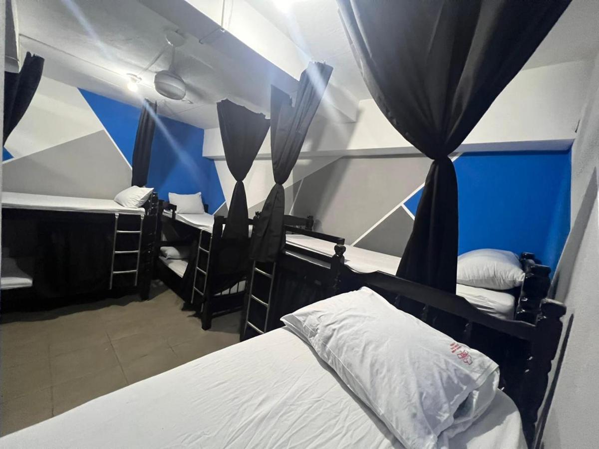State Hostel - Em Frente Ao Metro São Paulo Eksteriør billede