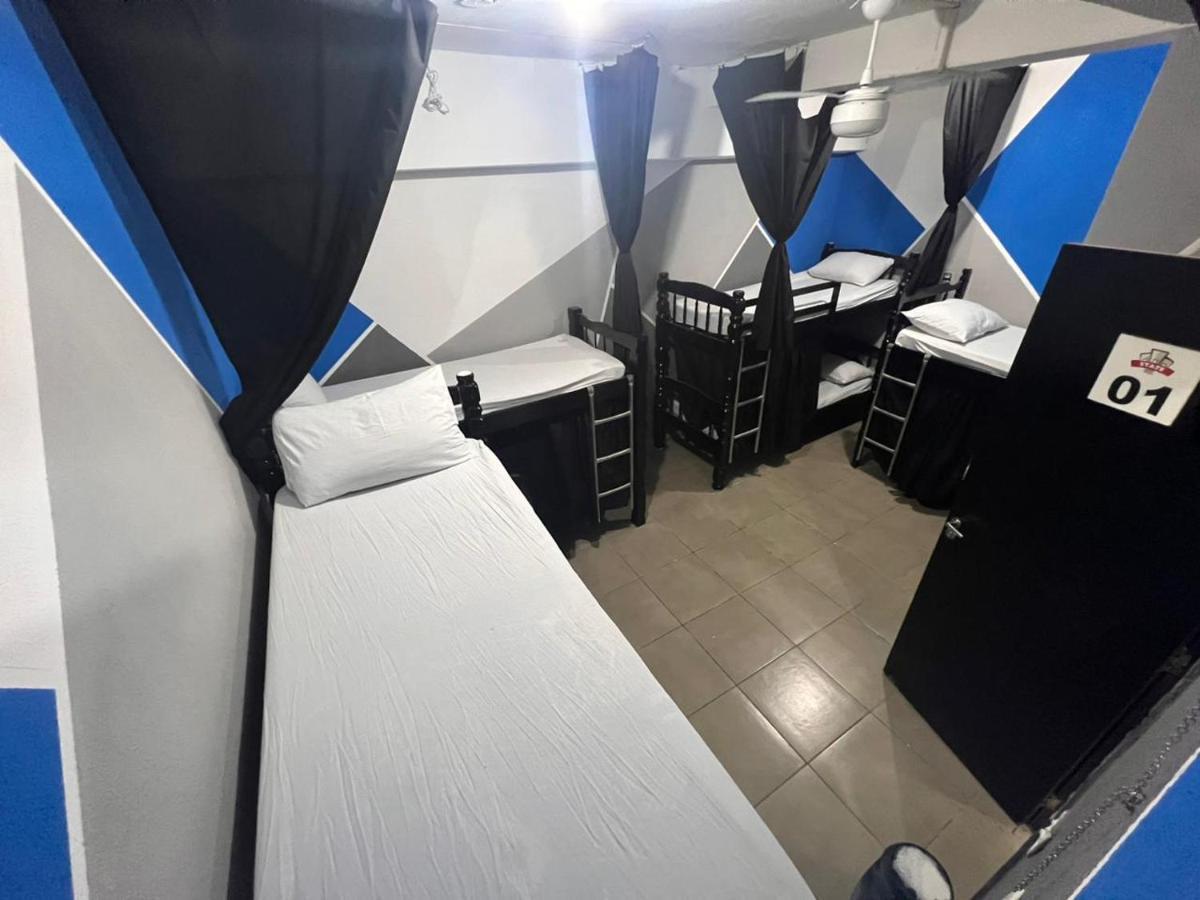 State Hostel - Em Frente Ao Metro São Paulo Eksteriør billede